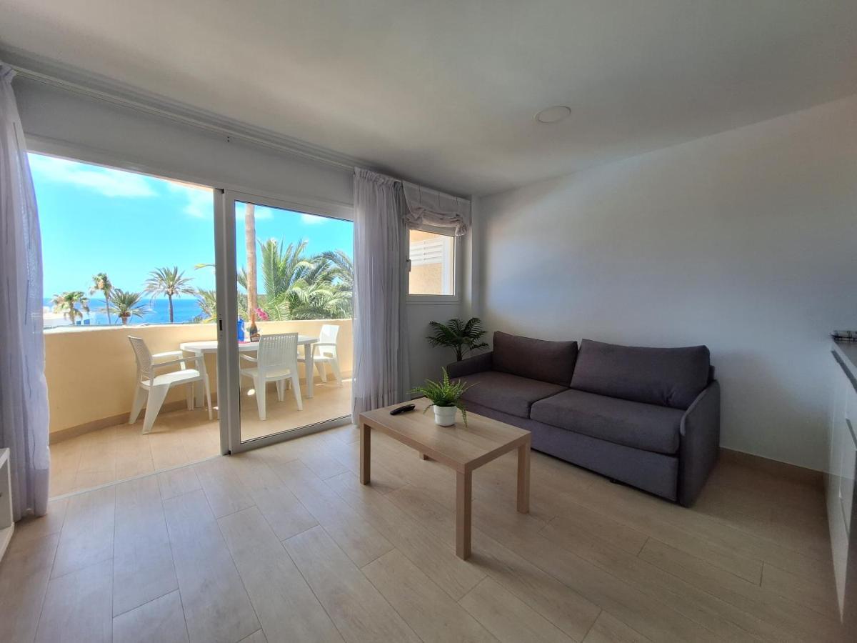 White And Quiet! Modern In San Agustin Appartement
